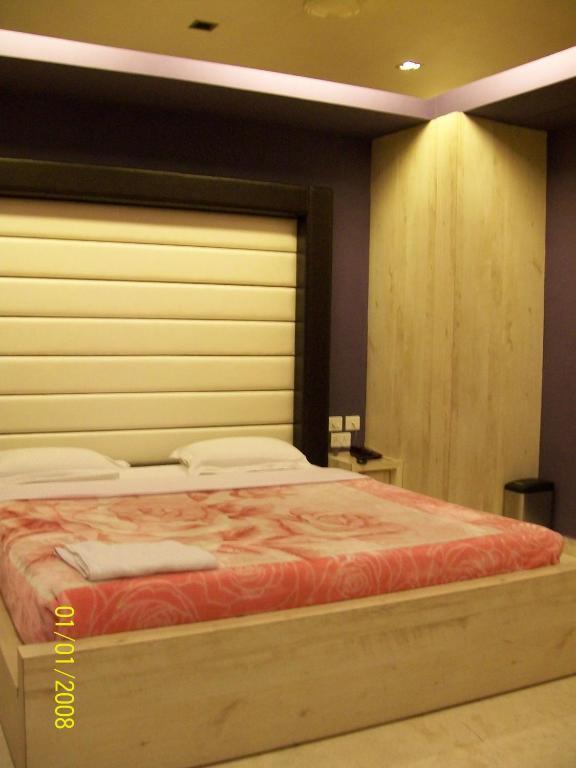 Hotel Victerrace Regency Калькутта Номер фото